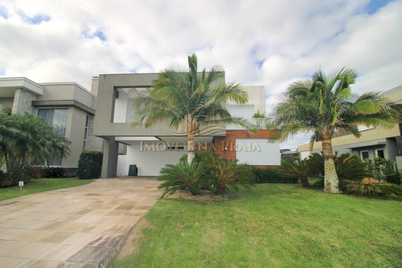 Casa em Condomínio 4 Dormitório(s) Bairro Enseada