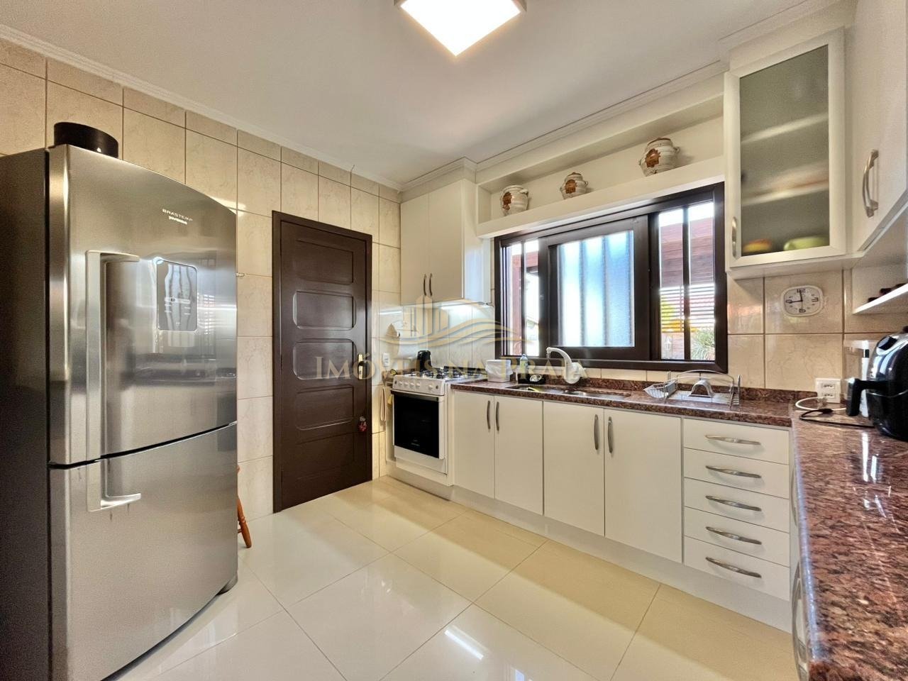 Foto 13 — Casa 4 dormitórios no bairro Centro