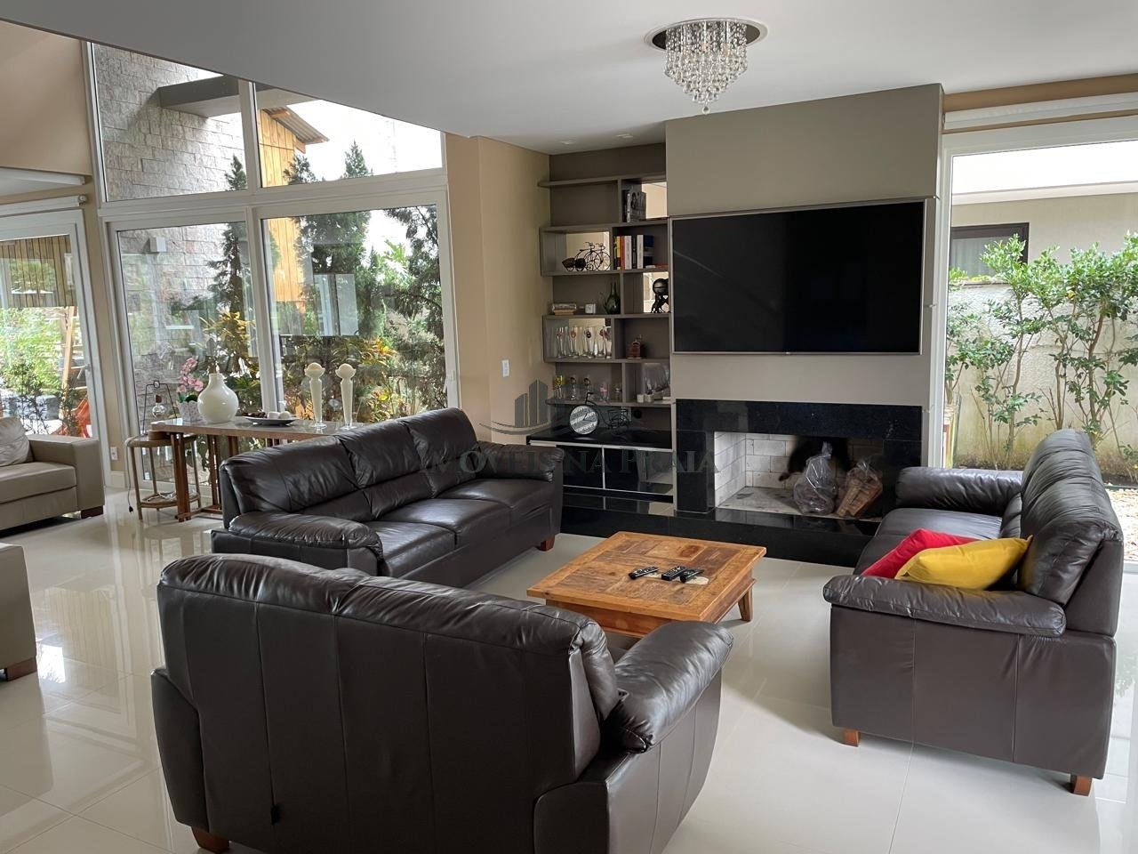 Casa em Condomínio 5 Dormitório(s) Bairro Villaggi