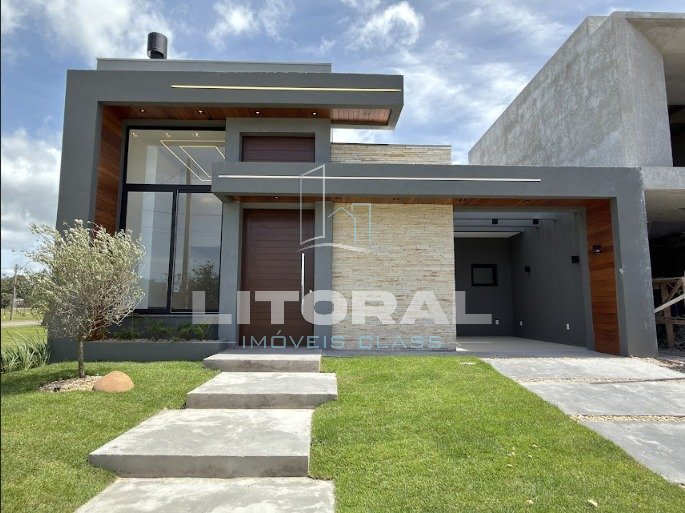 Casa 3 dormitórios no bairro Santorini