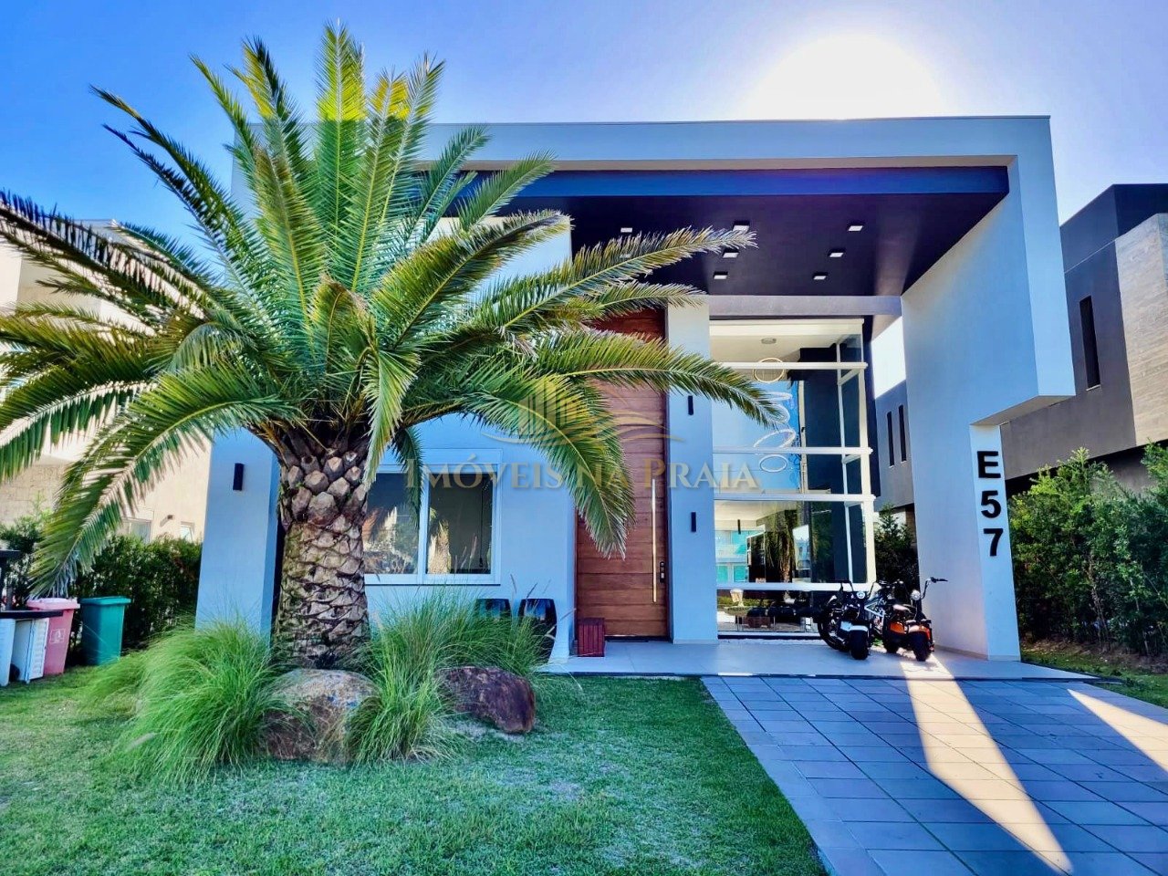 Casa em Condomínio 5 Dormitório(s) Bairro Enseada