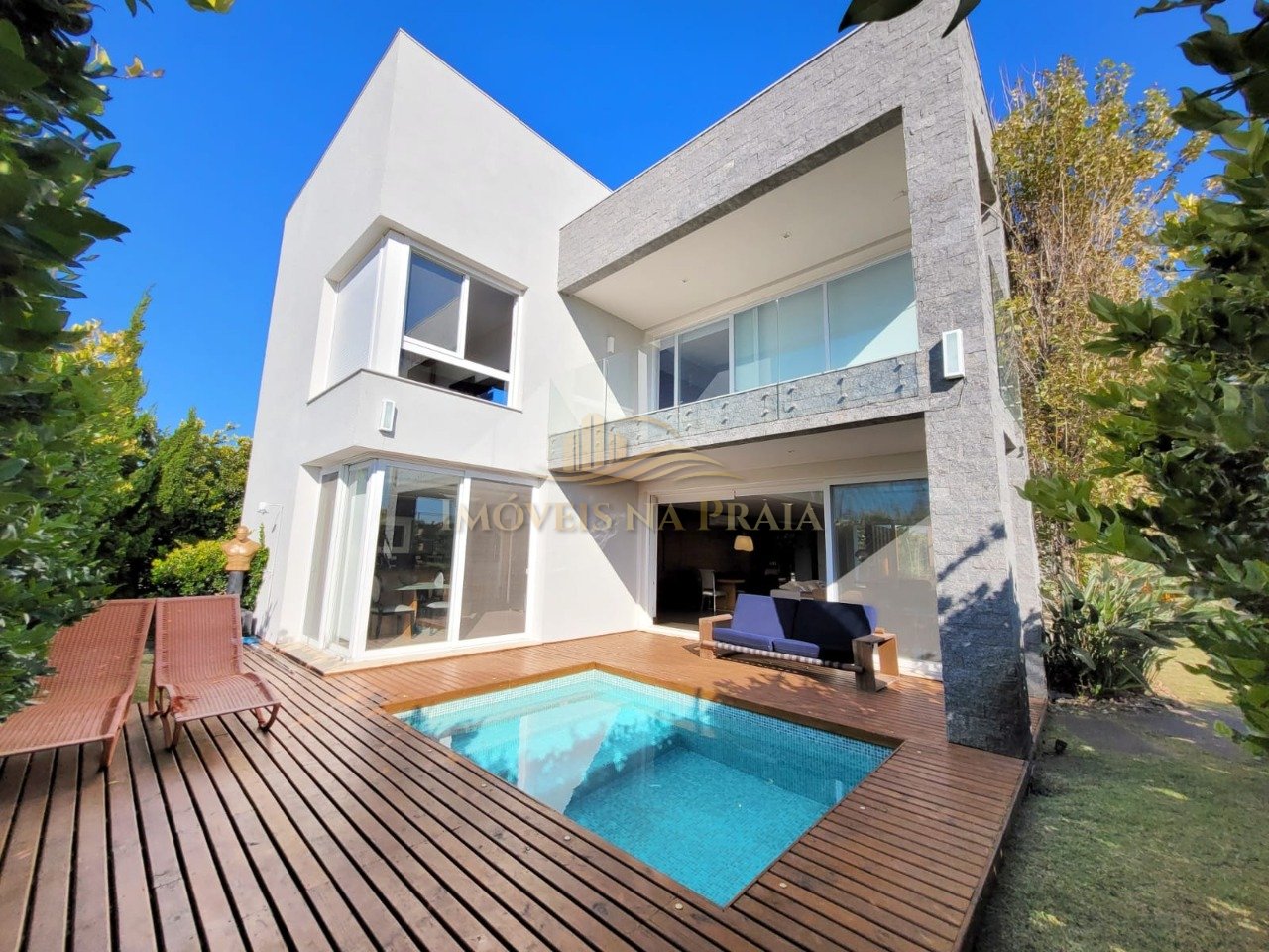 Casa em Condomínio 5 Dormitório(s) Bairro La Plage