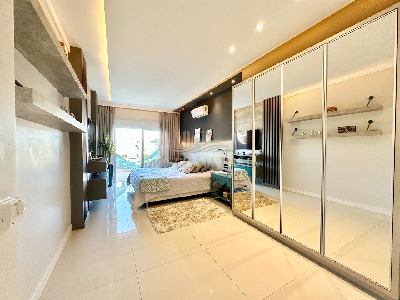 Foto 31 — Casa em Condomínio 4 dormitórios no bairro Las Palmas