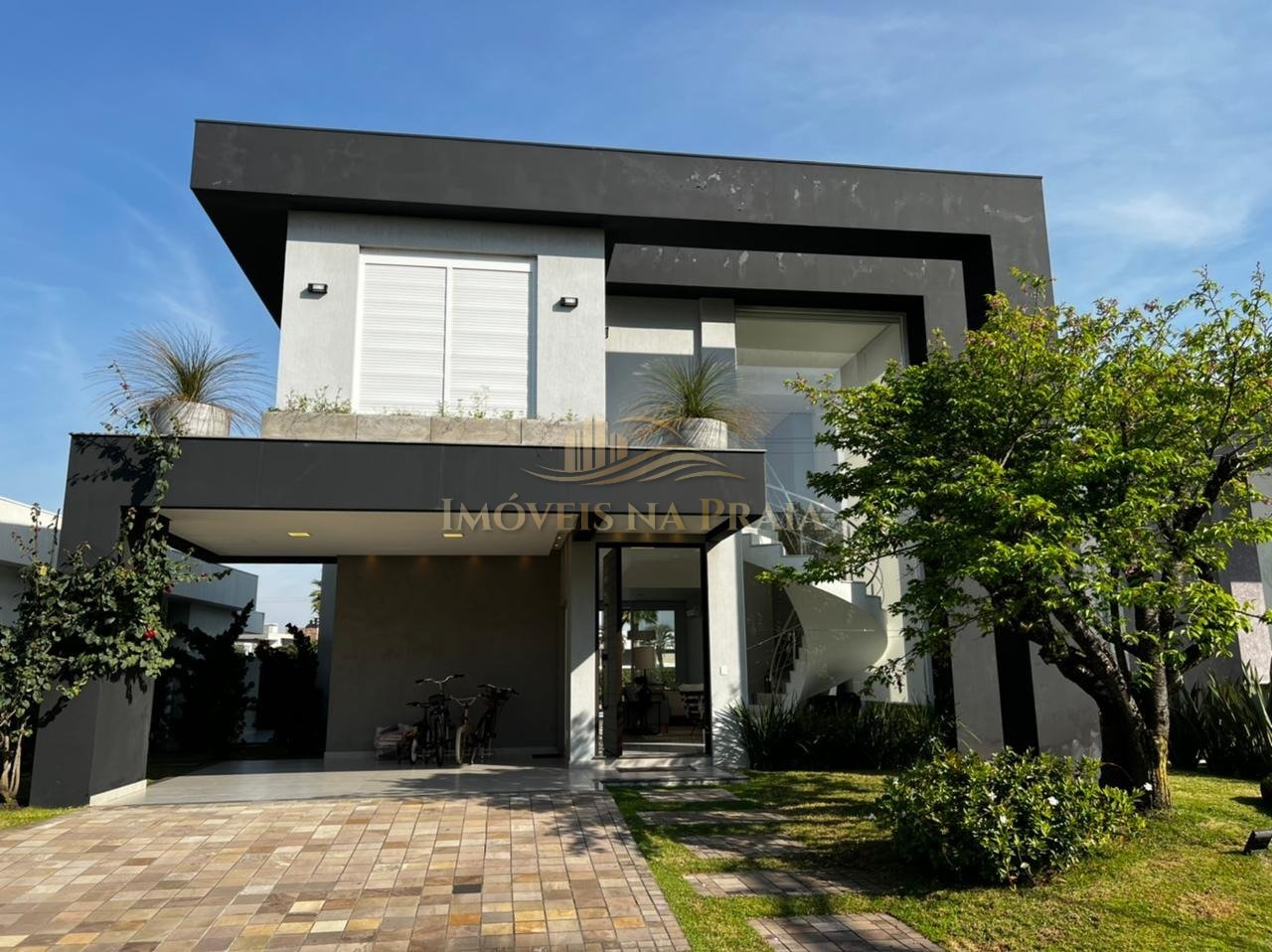 Casa em Condomínio 4 Dormitório(s) Bairro Malibu B