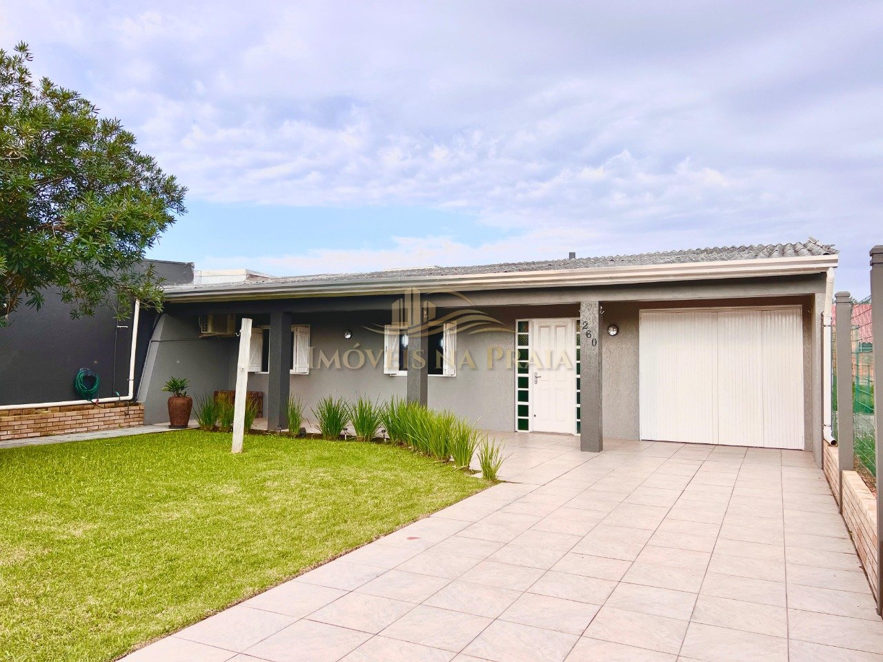 Casa 3 Dormitório(s) Bairro Centro