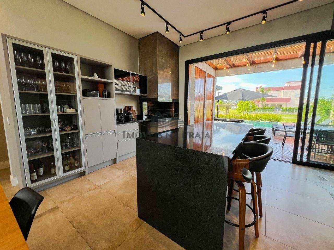 Foto 12 — Casa em Condomínio 4 Dormitório(s) Bairro Riviera