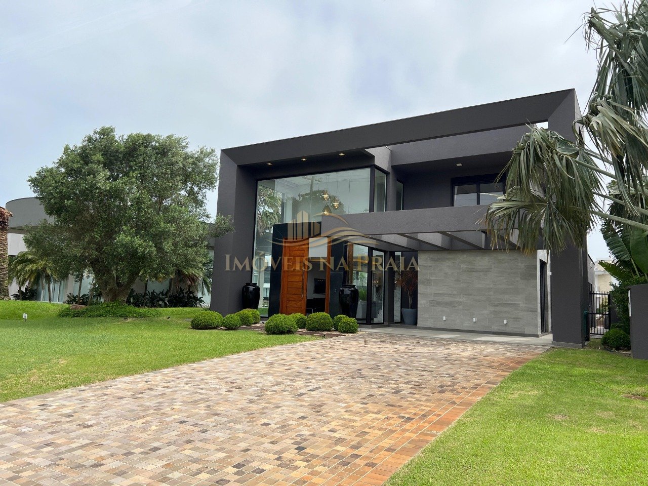 Casa em Condomínio 4 Dormitório(s) Bairro Enseada