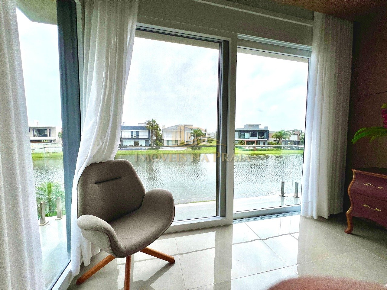 Foto 26 — Casa em Condomínio 4 Dormitório(s) Bairro Enseada