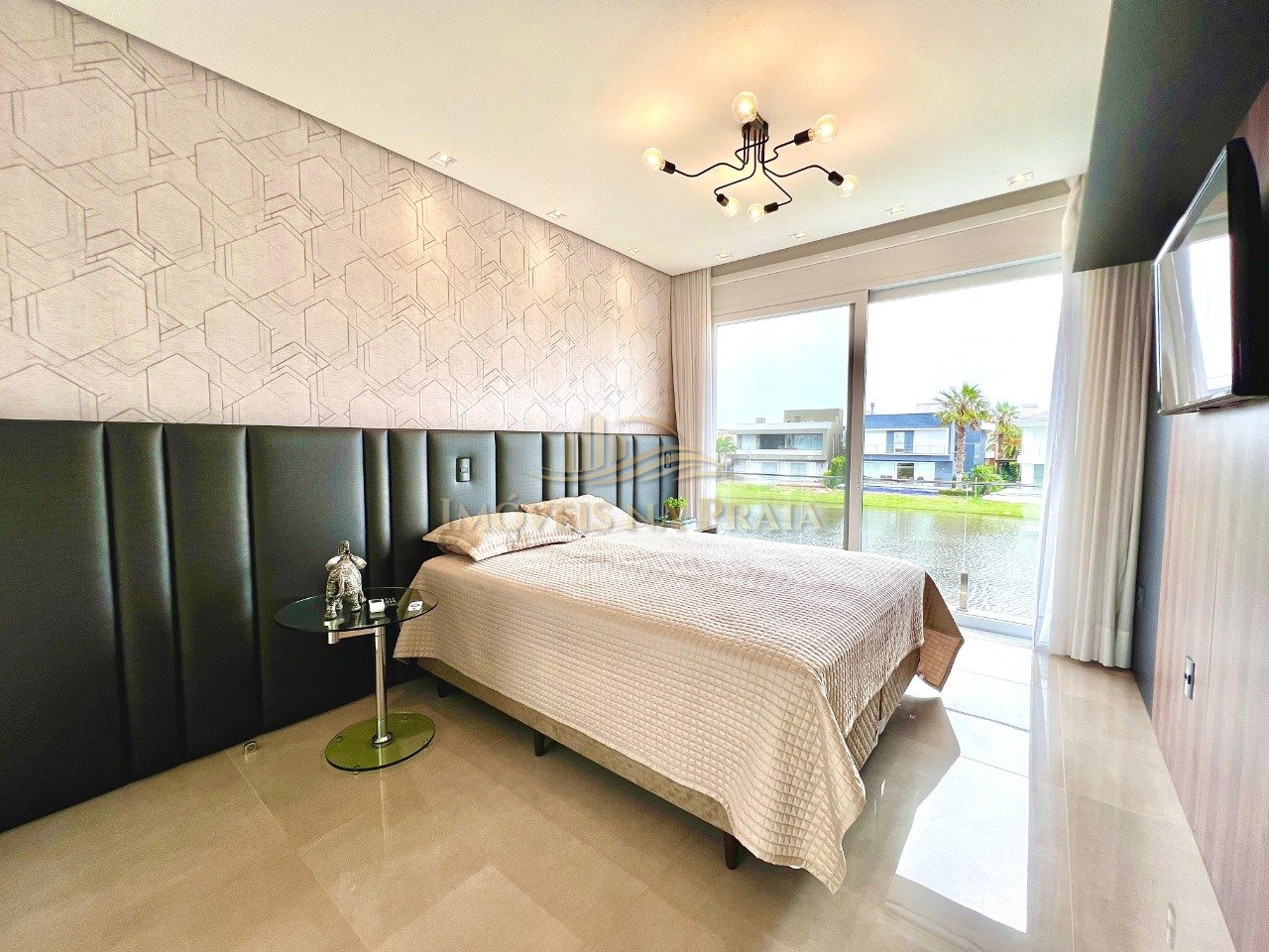 Foto 32 — Casa em Condomínio 4 Dormitório(s) Bairro Enseada