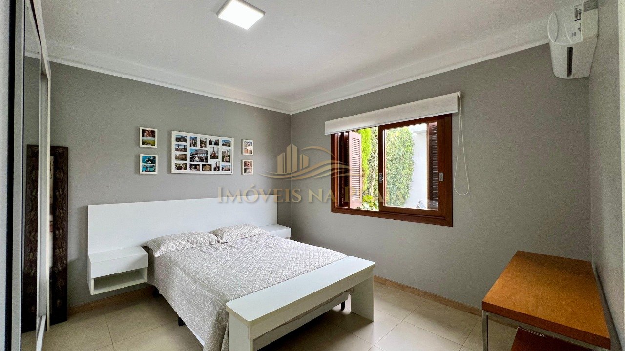 Foto 13 — Casa 4 dormitórios no bairro Centro