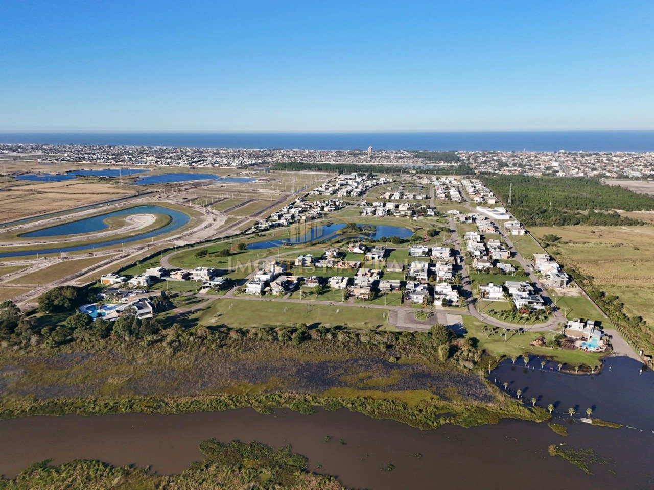Foto 2 — Casa em Condomínio 3 Dormitório(s) Bairro Lagoa do