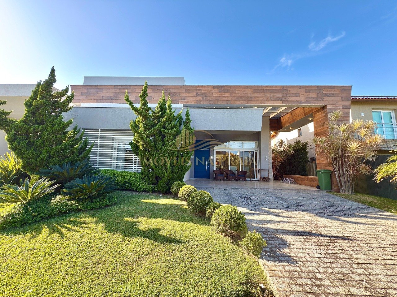 Casa em Condomínio 4 dormitórios no bairro Ventura Club