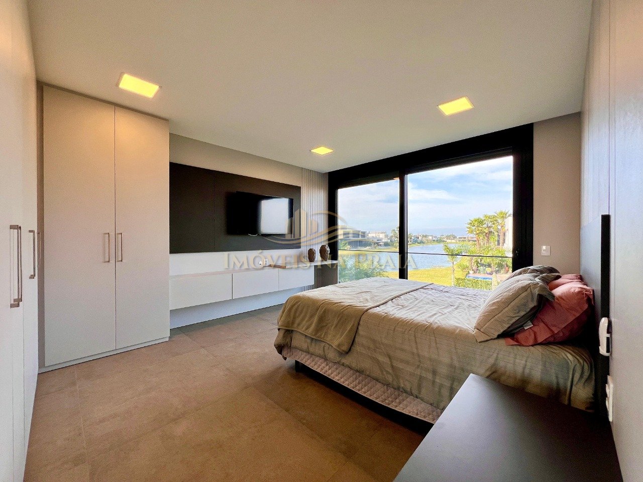 Foto 35 — Casa em Condomínio 5 Dormitório(s) Bairro Enseada