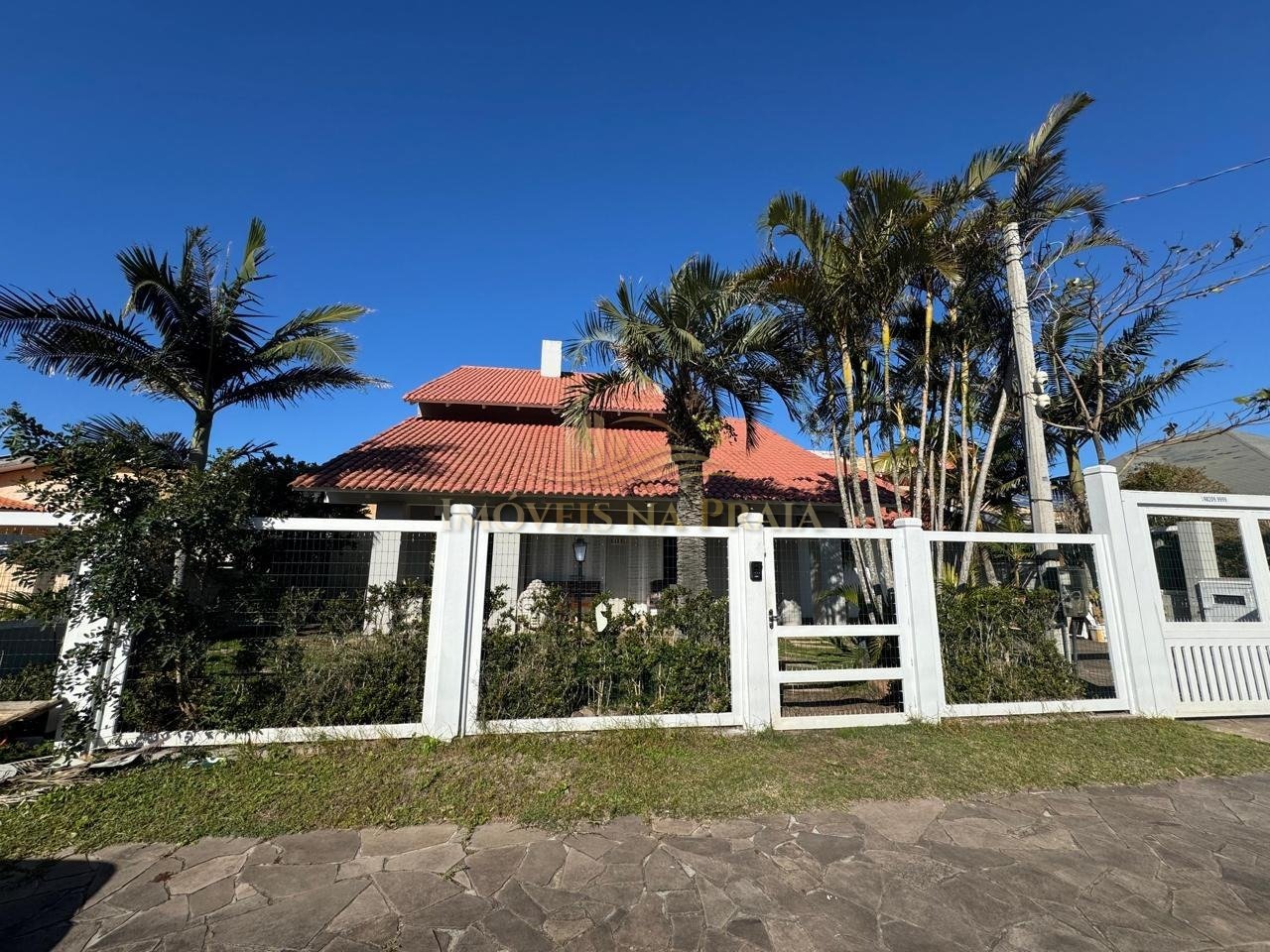 Casa 4 dormitórios no bairro Atlantida