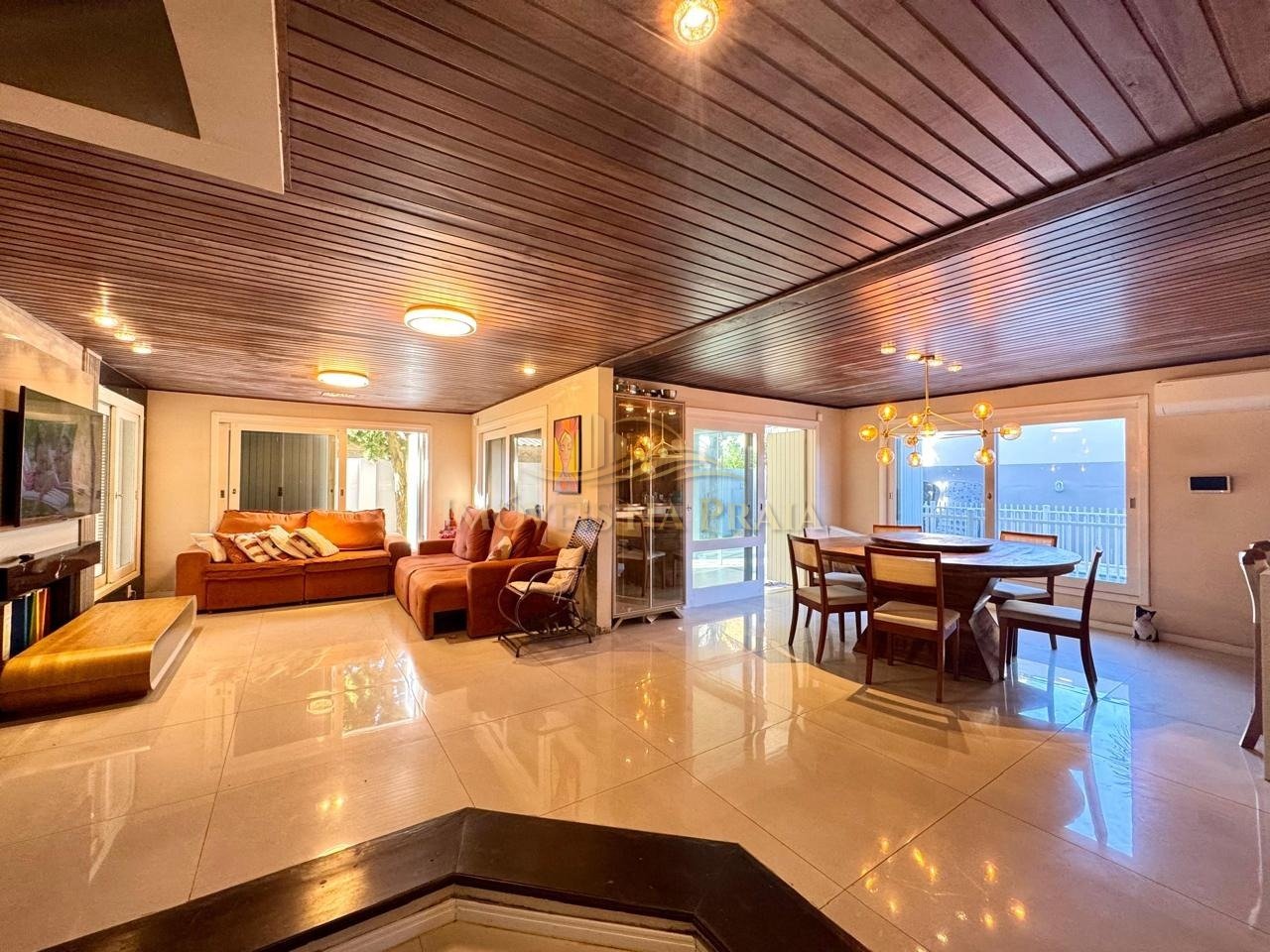 Foto 8 — Casa 4 dormitórios no bairro Atlantida