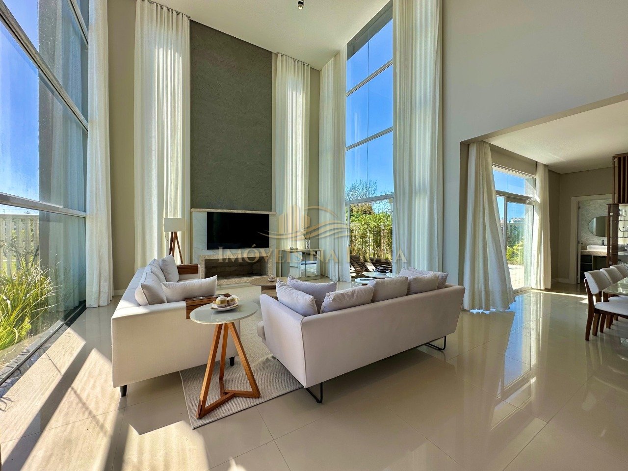 Foto 2 — Casa em Condomínio 4 Dormitório(s) Bairro Capão Il