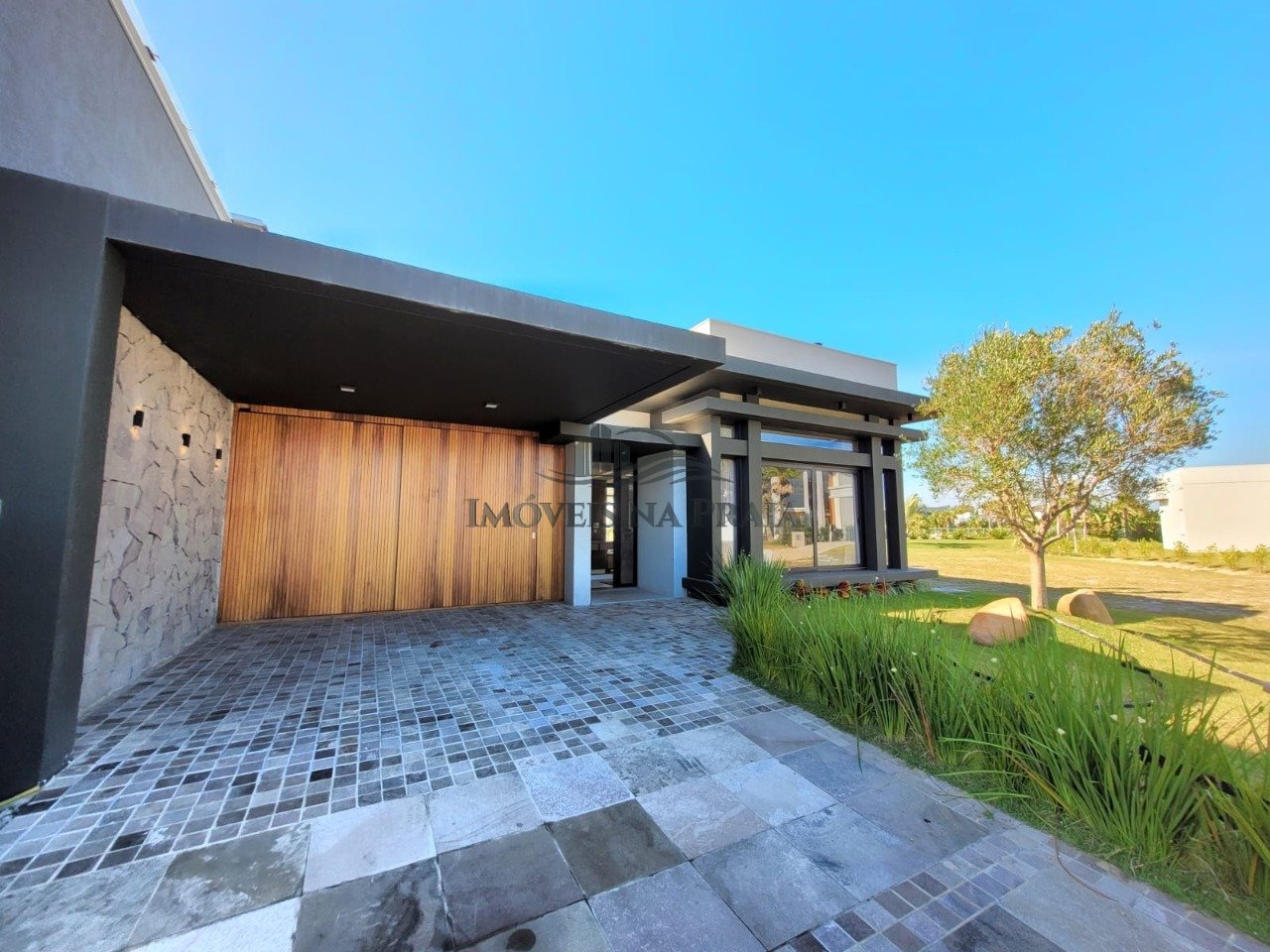 Casa em Condomínio 4 dormitórios no bairro Riviera Xangri-Lá