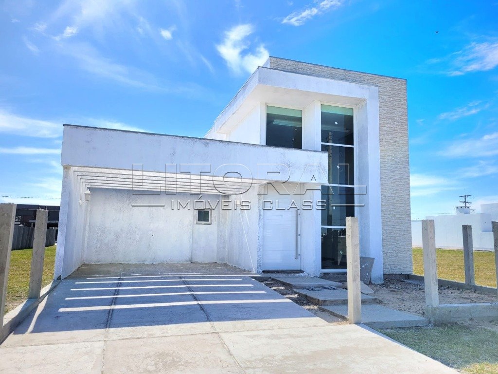 Casa 3 Dormitório(s) Bairro Santorini