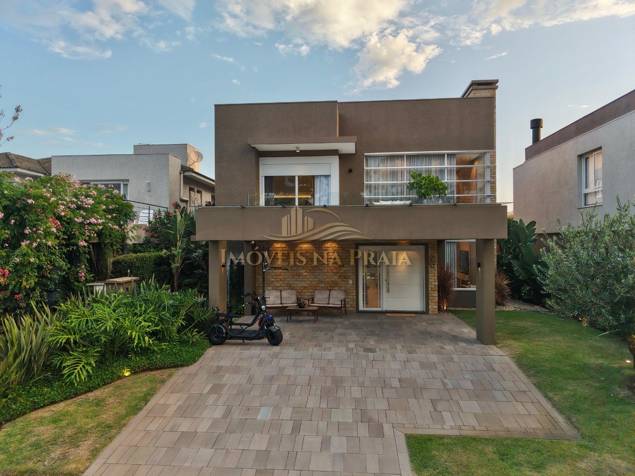 Casa em Condomínio 4 dormitórios no bairro Malibu Beach Residence