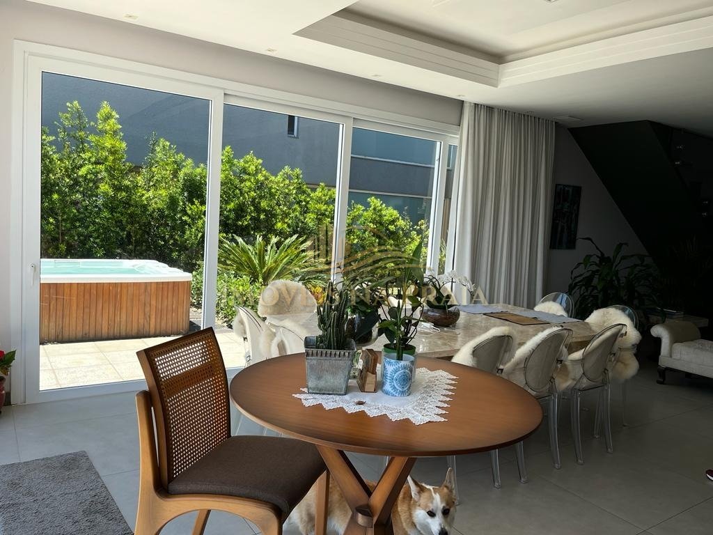 Foto 41 — Casa em Condomínio 6 Dormitório(s) Bairro Celebrat