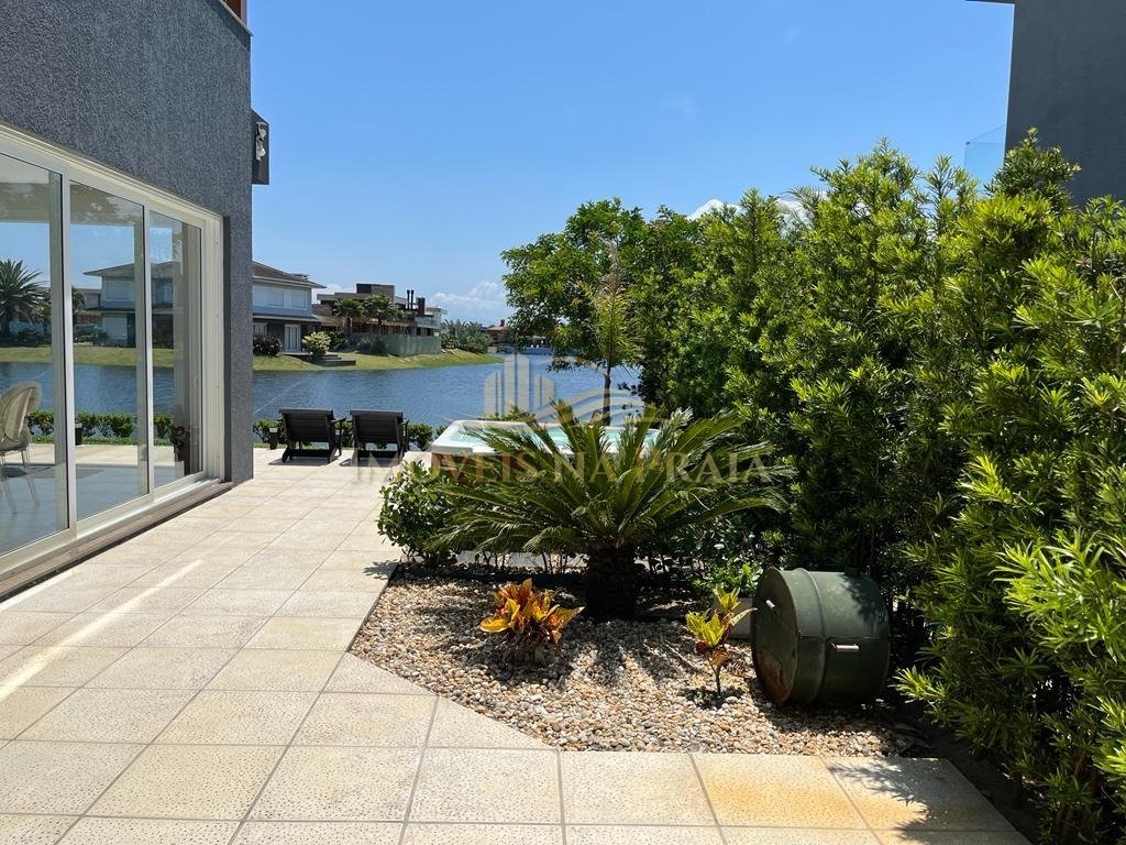 Foto 25 — Casa em Condomínio 6 Dormitório(s) Bairro Celebrat