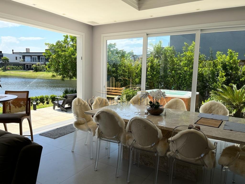 Foto 48 — Casa em Condomínio 6 Dormitório(s) Bairro Celebrat