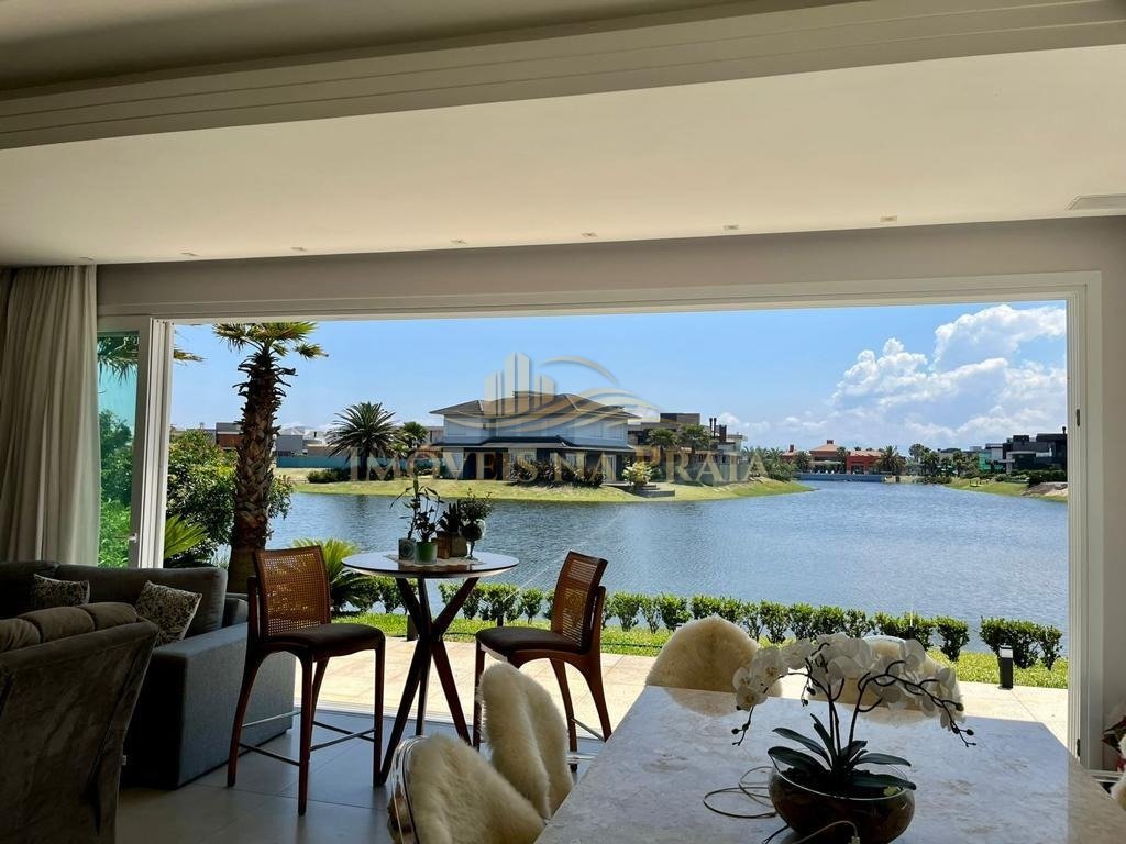 Foto 18 — Casa em Condomínio 6 Dormitório(s) Bairro Celebrat