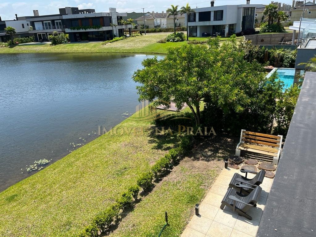 Foto 36 — Casa em Condomínio 6 Dormitório(s) Bairro Celebrat