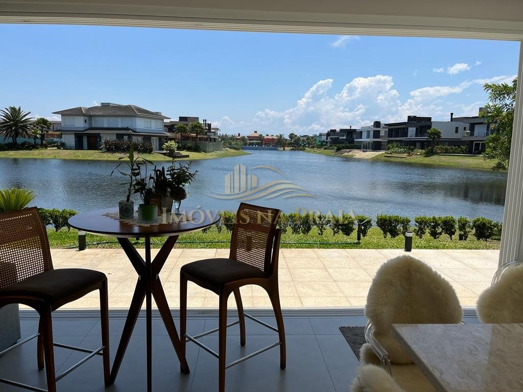 Foto 22 — Casa em Condomínio 6 Dormitório(s) Bairro Celebrat