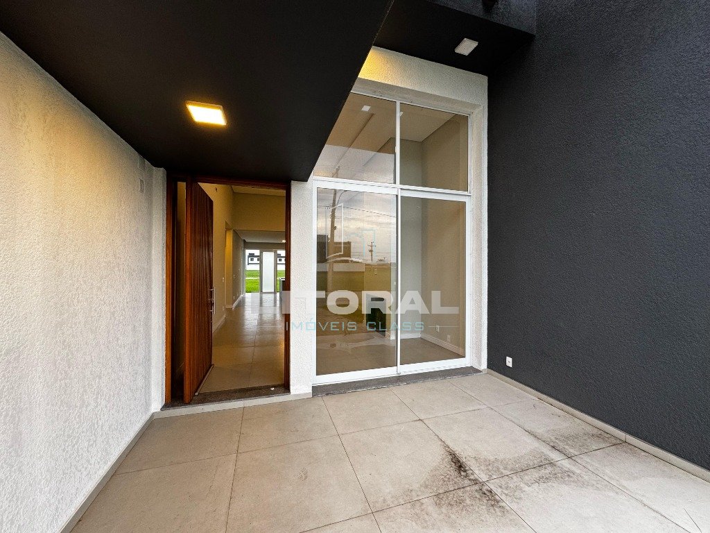 Foto 2 — Casa 4 dormitórios no bairro Santorini