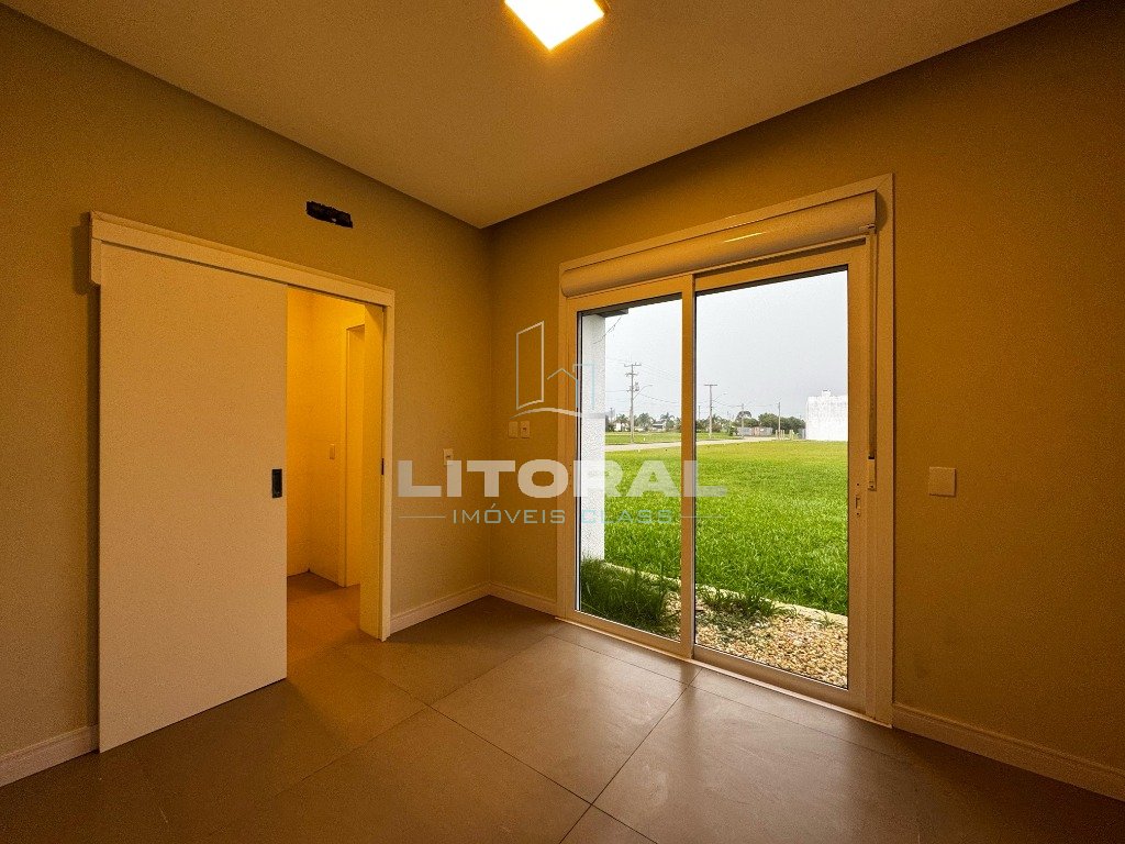 Foto 7 — Casa 4 dormitórios no bairro Santorini