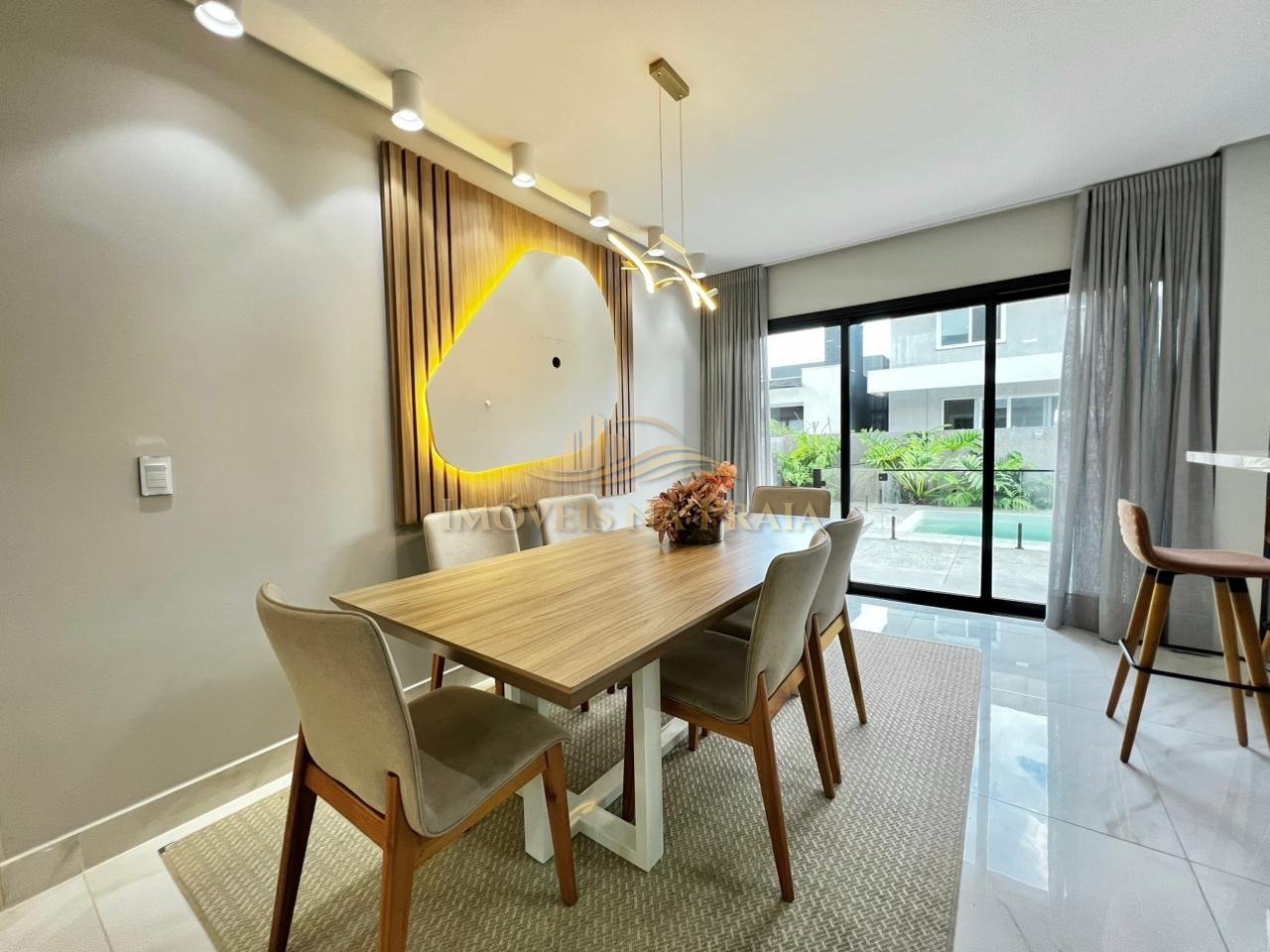 Foto 8 — Casa em Condomínio 4 Dormitório(s) Bairro Sunset