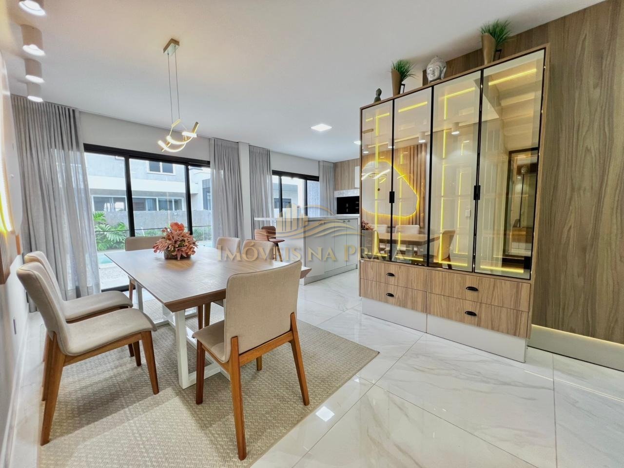 Foto 14 — Casa em Condomínio 4 Dormitório(s) Bairro Sunset