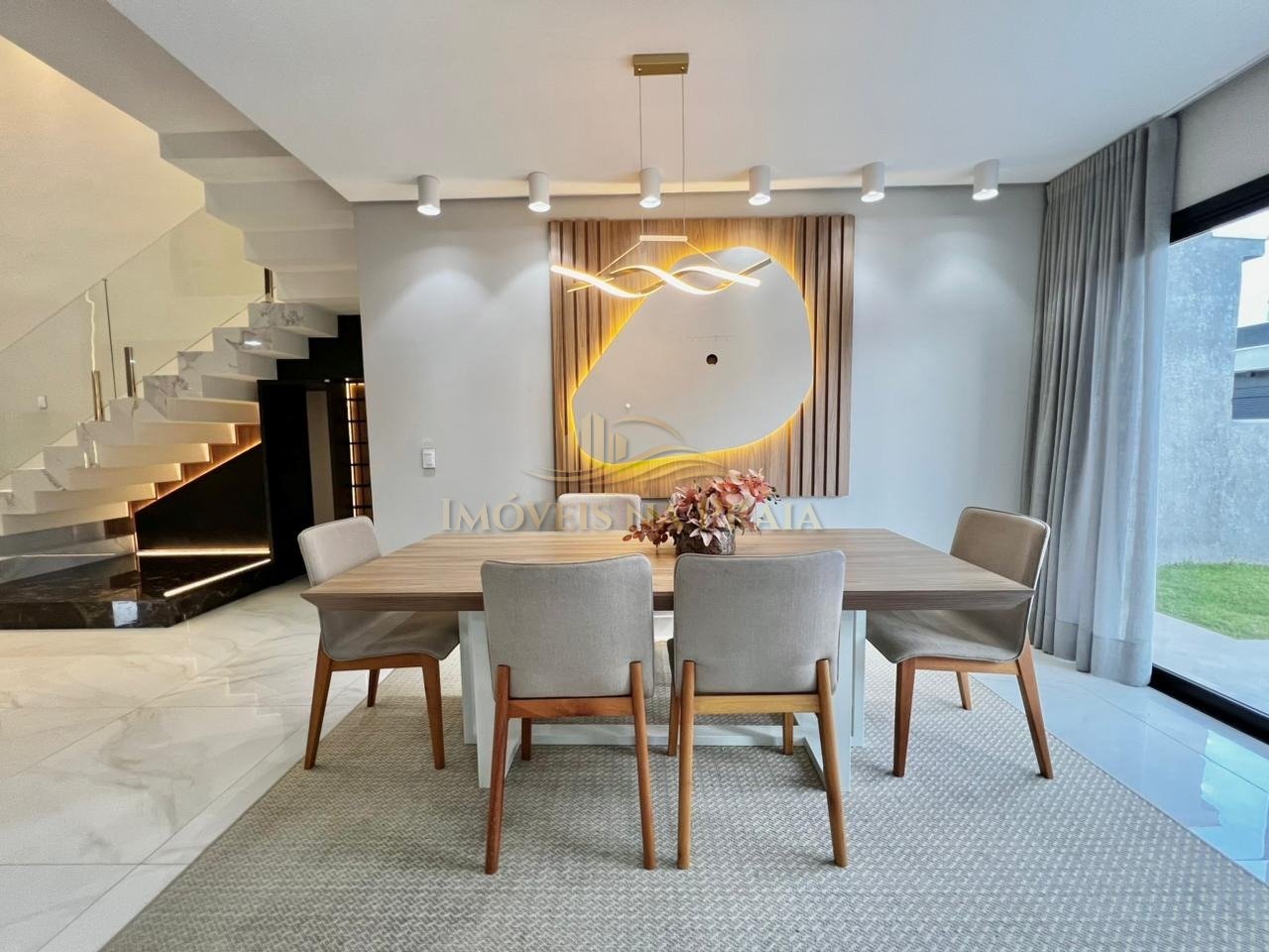 Foto 22 — Casa em Condomínio 4 Dormitório(s) Bairro Sunset