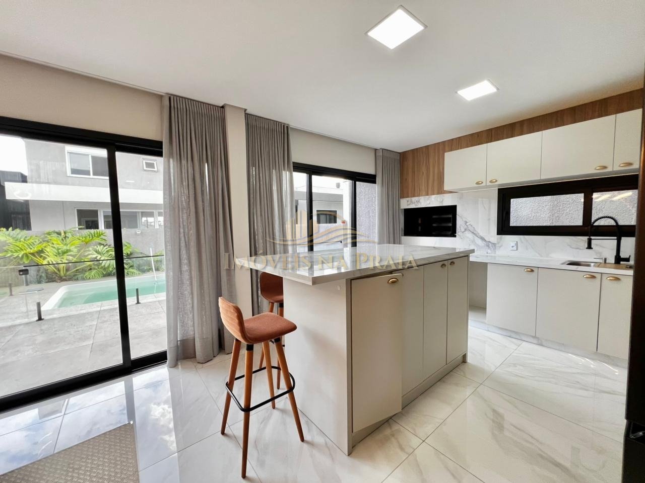 Foto 36 — Casa em Condomínio 4 Dormitório(s) Bairro Sunset