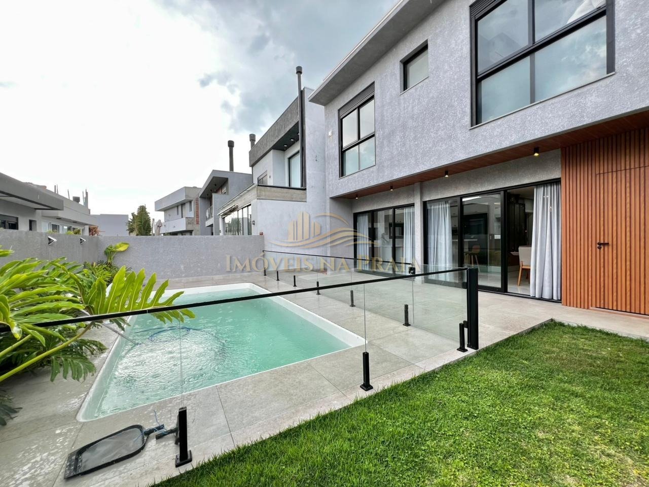 Foto 7 — Casa em Condomínio 4 Dormitório(s) Bairro Sunset