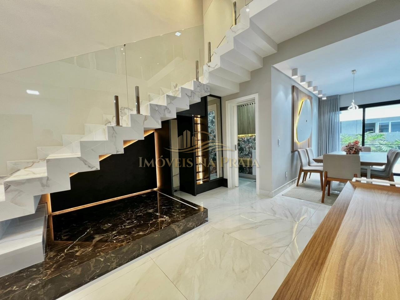 Foto 4 — Casa em Condomínio 4 Dormitório(s) Bairro Sunset