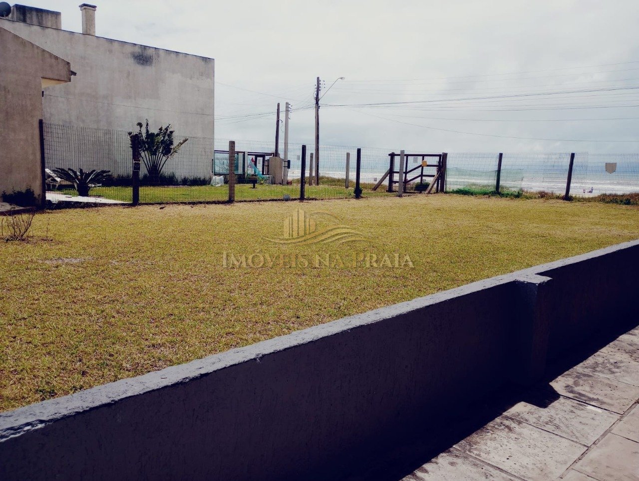 Foto 3 — Casa 4 Dormitório(s) Bairro Rainha do Mar