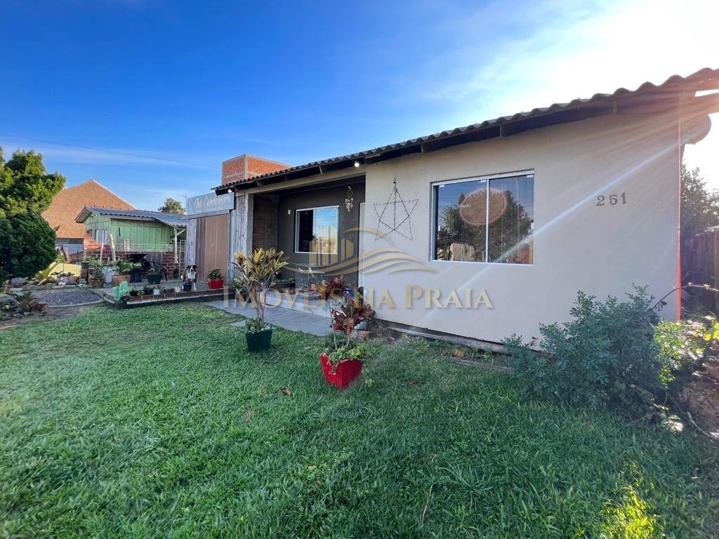 Casa 2 Dormitório(s) Bairro Rainha do Mar