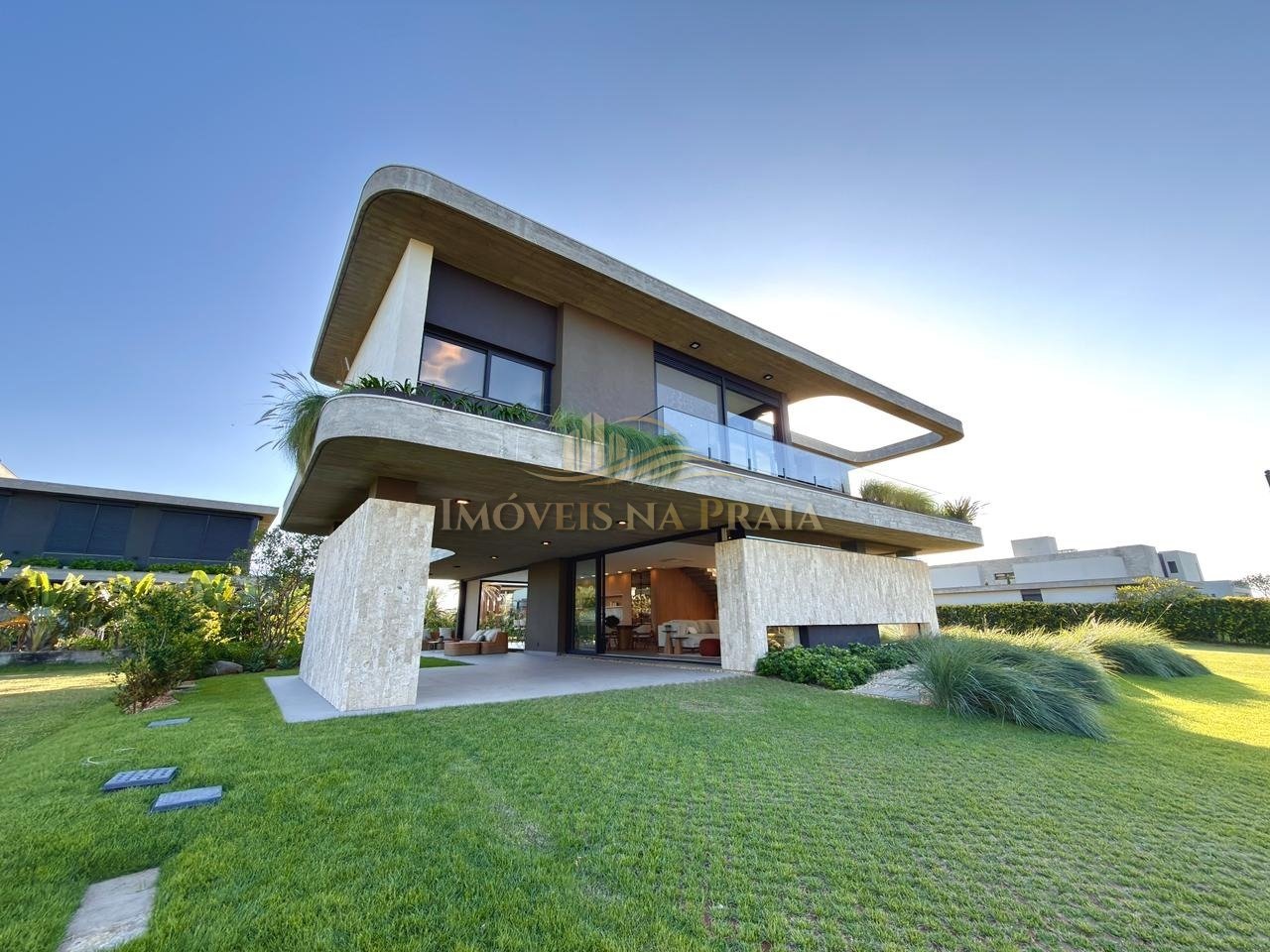 Foto 2 — Casa em Condomínio no Playa Vista.