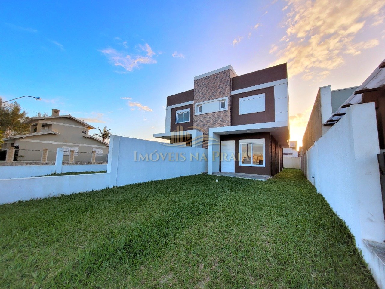 Duplex 3 Dormitório(s) Bairro