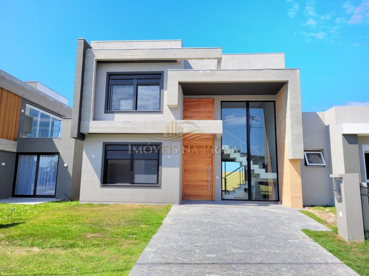 Casa em Condomínio 4 Dormitório(s)