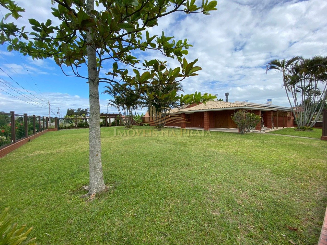 Foto 2 — Casa 4 Dormitório(s) Bairro Atlântida