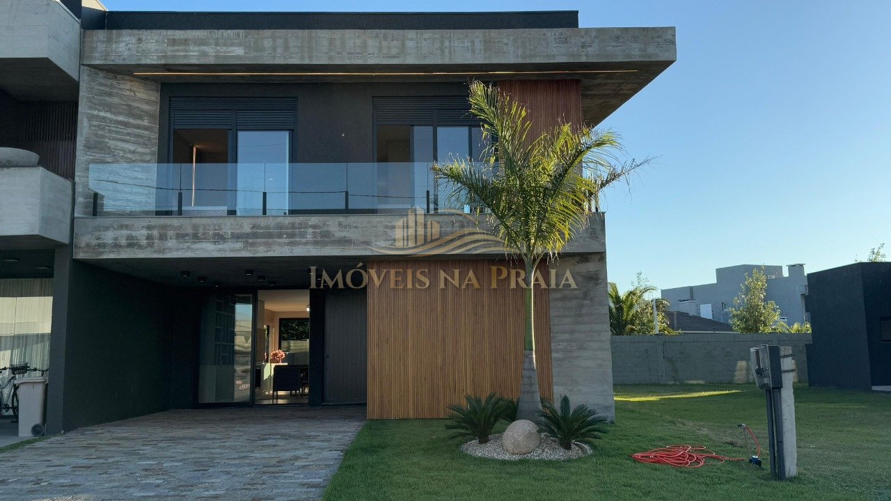 Casa em Condomínio 5 dormitórios no bairro Sunset