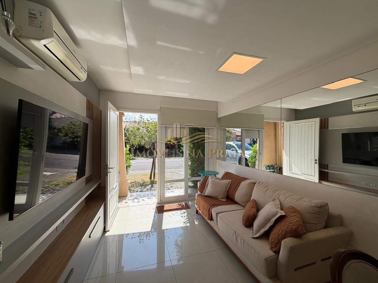 Casa em Condomínio 3 dormitórios no bairro Casa Hermosa