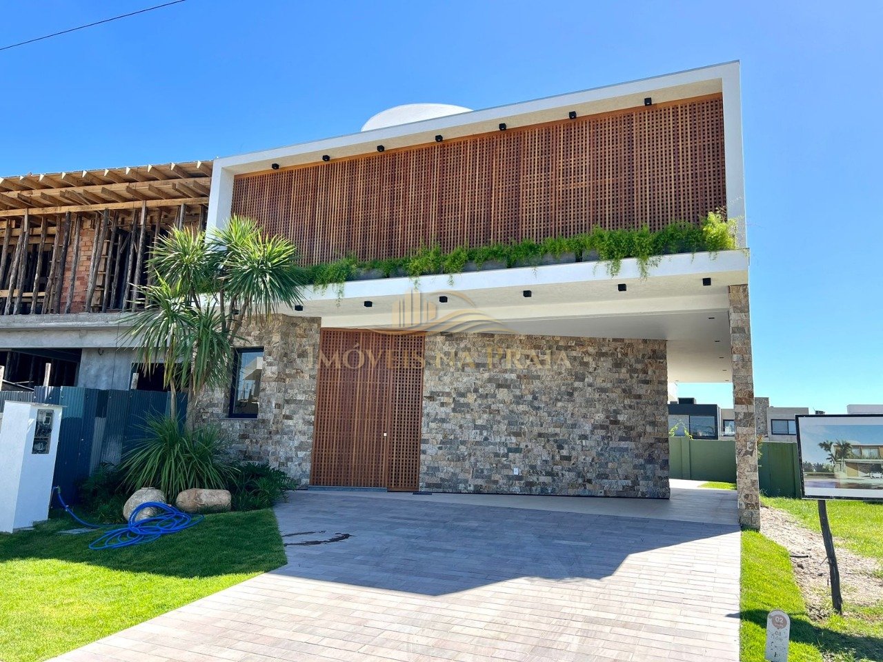 Casa em Condomínio 4 Dormitório(s) Bairro Sunset