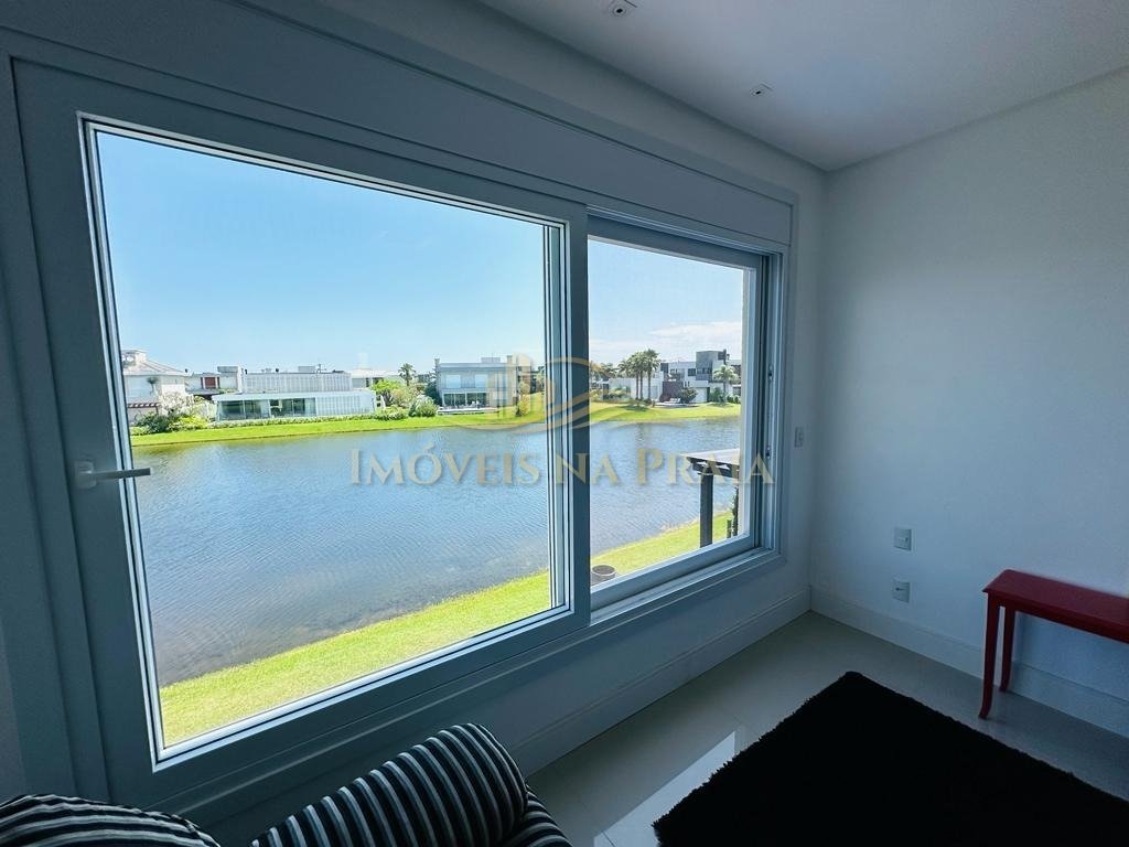 Foto 6 — Casa em Condomínio 4 Dormitório(s) Bairro Enseada