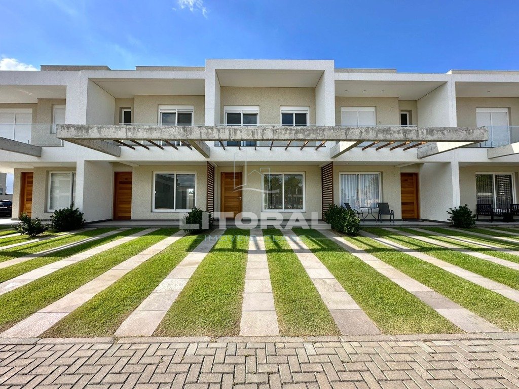 Casa em Condomínio 4 Dormitório(s) Bairro Murano