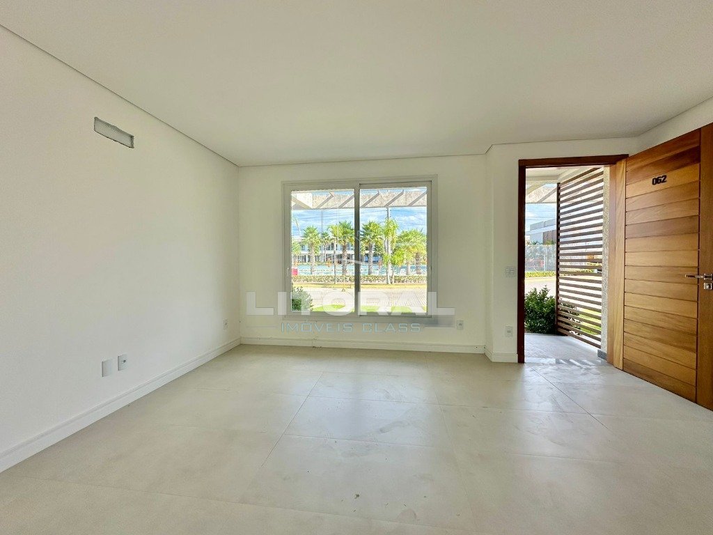 Foto 3 — Casa em Condomínio 4 Dormitório(s) Bairro Murano