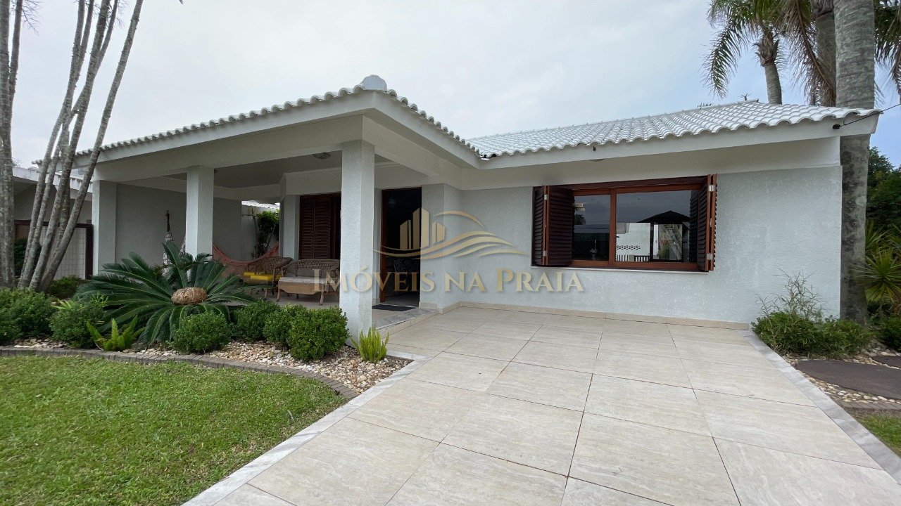 Casa 3 Dormitório(s) Bairro Centro